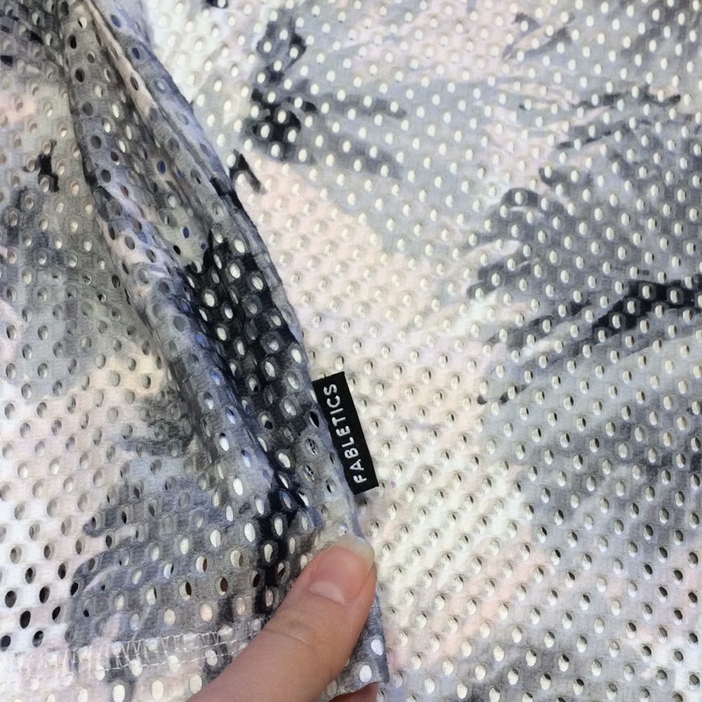 Fabletics floral mesh top - Picture 5 of 5
